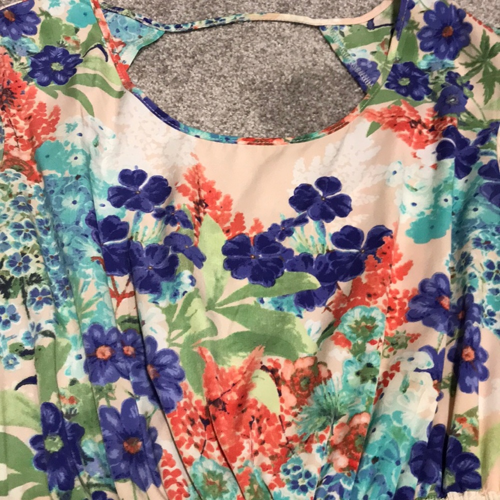 Summer dress - Picture 2 of 6